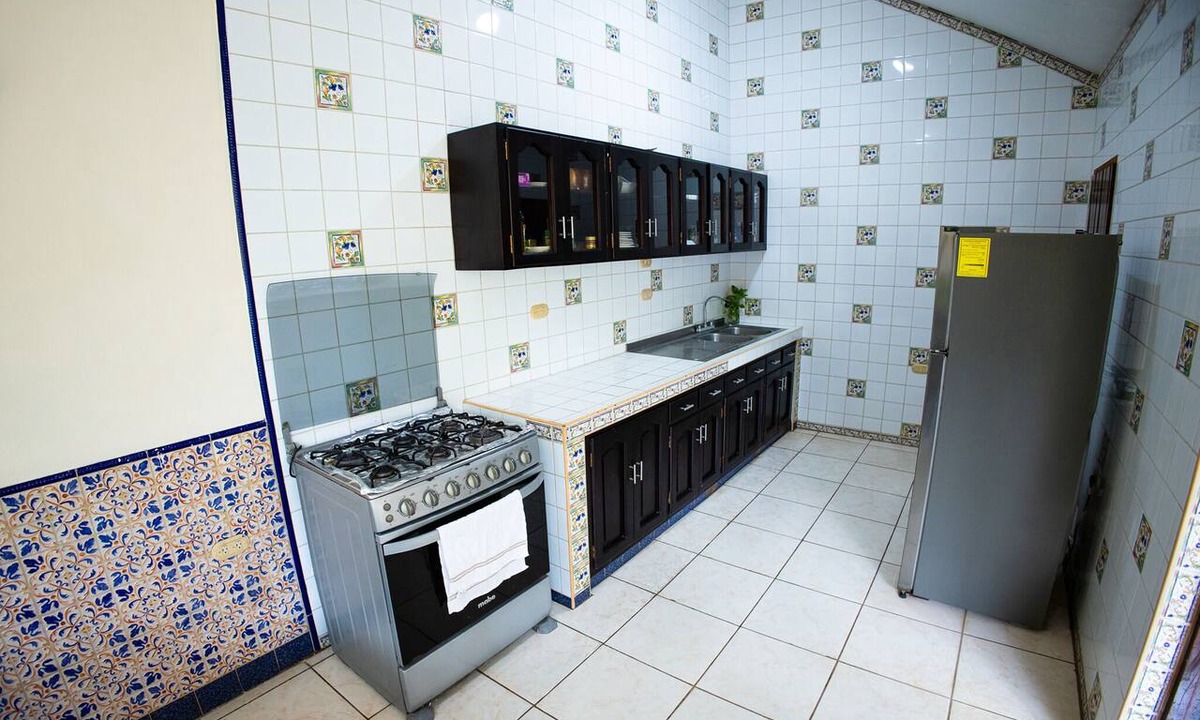 Leon House | 3-bedroom house in tranquil León with cool AC comfort
