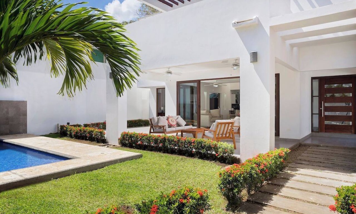 San Juan del Sur House | Beach House with Pool 1-Min Walk SJDS Bay