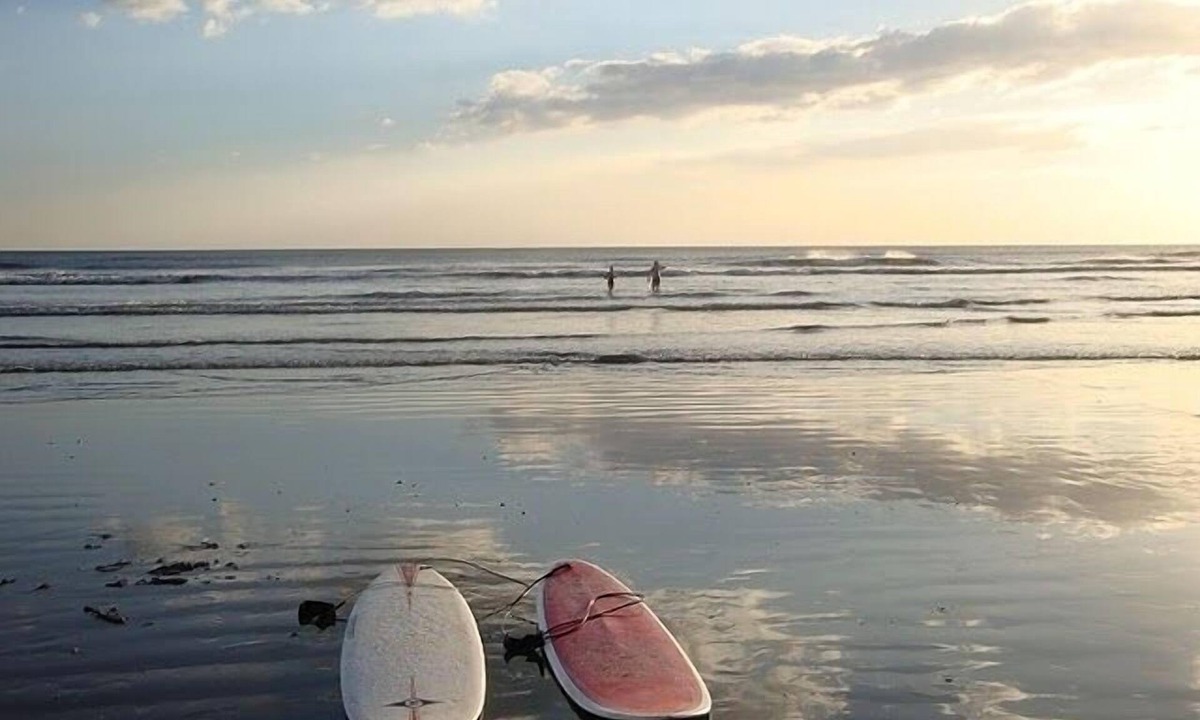 San Diego House | Casa Mana- Amazing Surf, Beachfront, and a Great Deal!