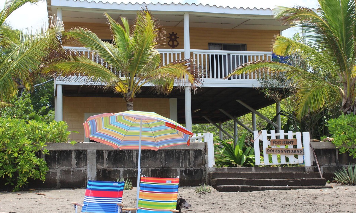San Diego House | Casa Playa San Diego.In Front of The House Lies one of The Best Waves In Nic.