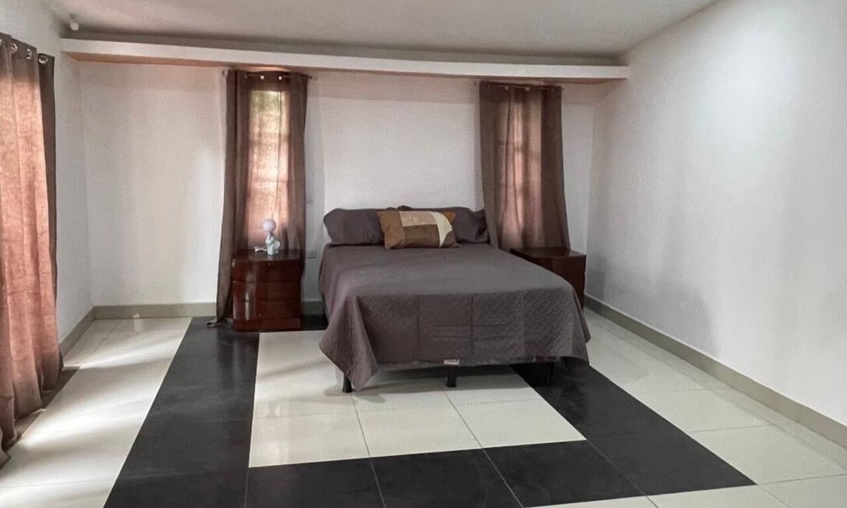 Managua House | Charming 4-bedroom house in Managua perfect for your getaway near everything !