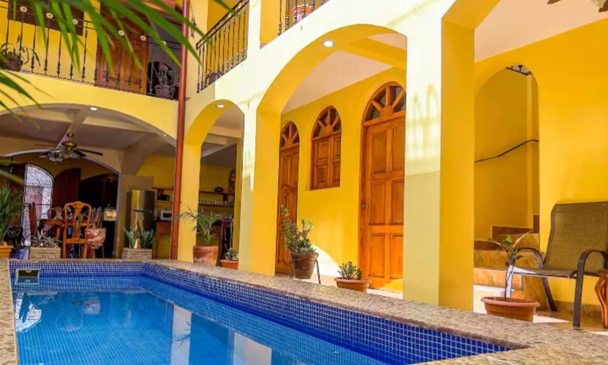 Granada House | Charming Downtown Colonial-Private Pool & King Beds