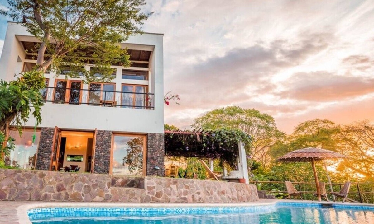 Granada House | Entire hilltop house/pool spectacular view overlooks 100s of Isletas & Granada