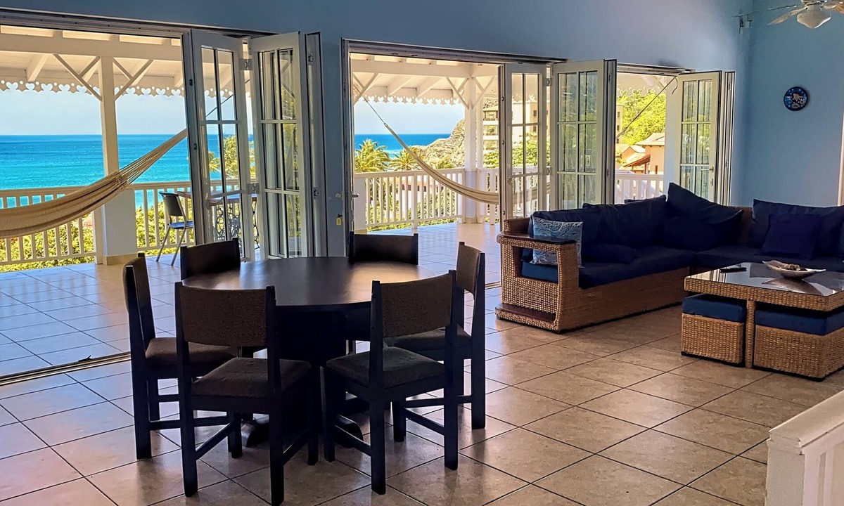 San Juan del Sur House | Exquisite Victorian-style beach house to enjoy magical sunsets with family.