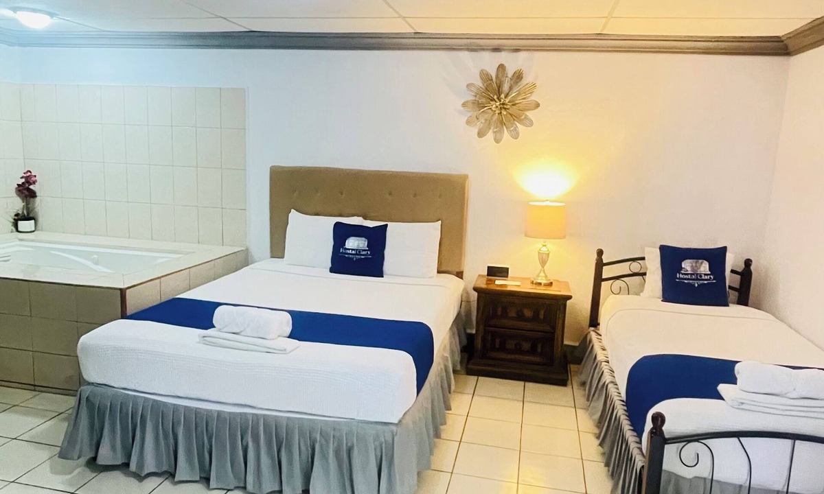 Leon Hostel | Hostal Clary