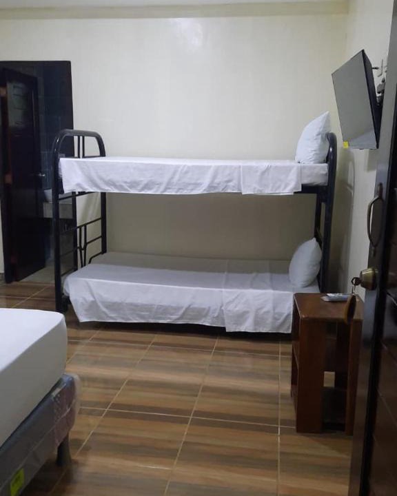 Pochomil Hostel | Laguna Hostal Ocean Beach