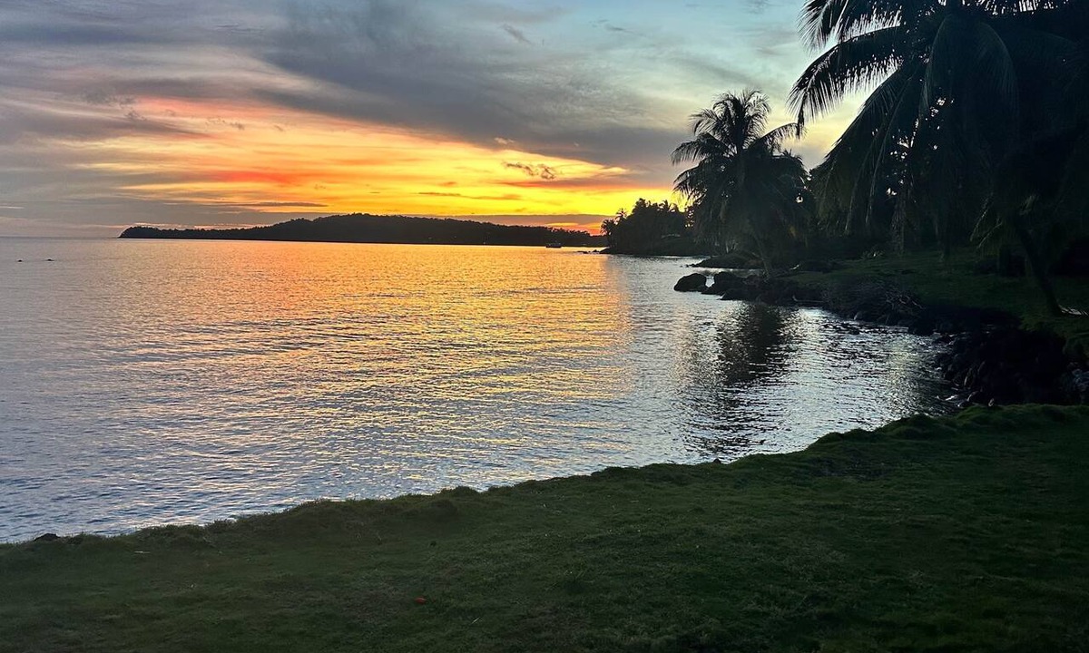 Corn Island Hotel | Ocean Front Room - 102
