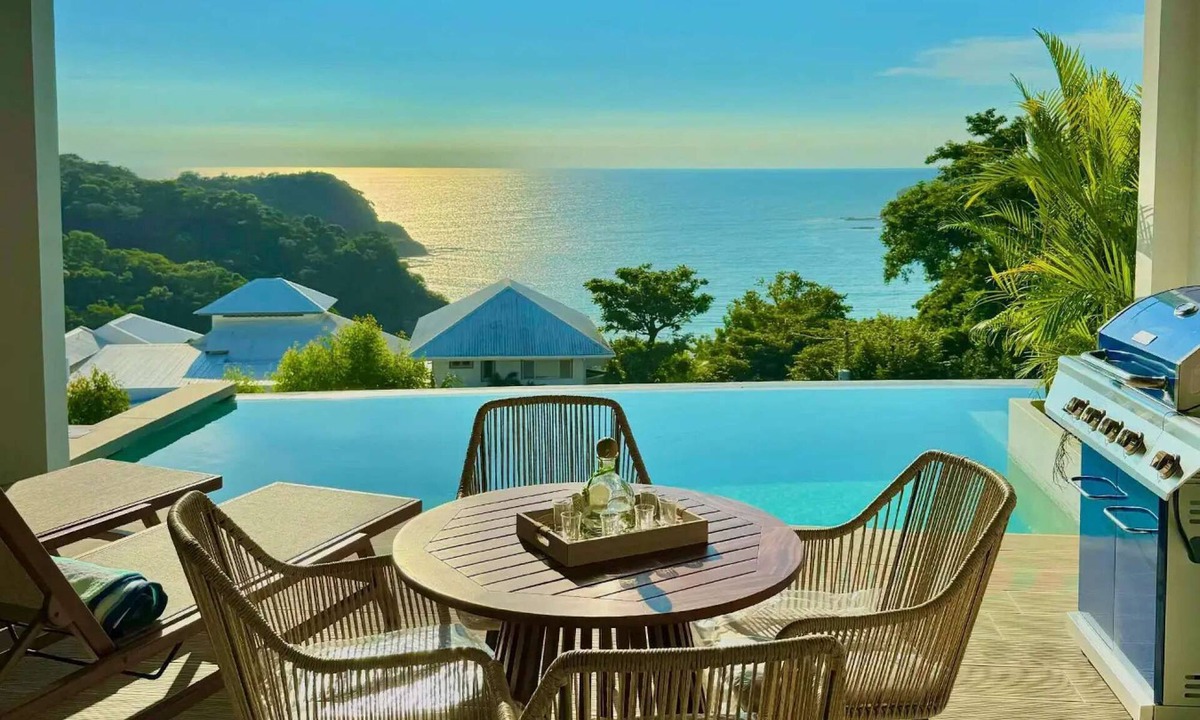 Granada House | San Juan del Sur Villa | Infinity Pool Sunset View