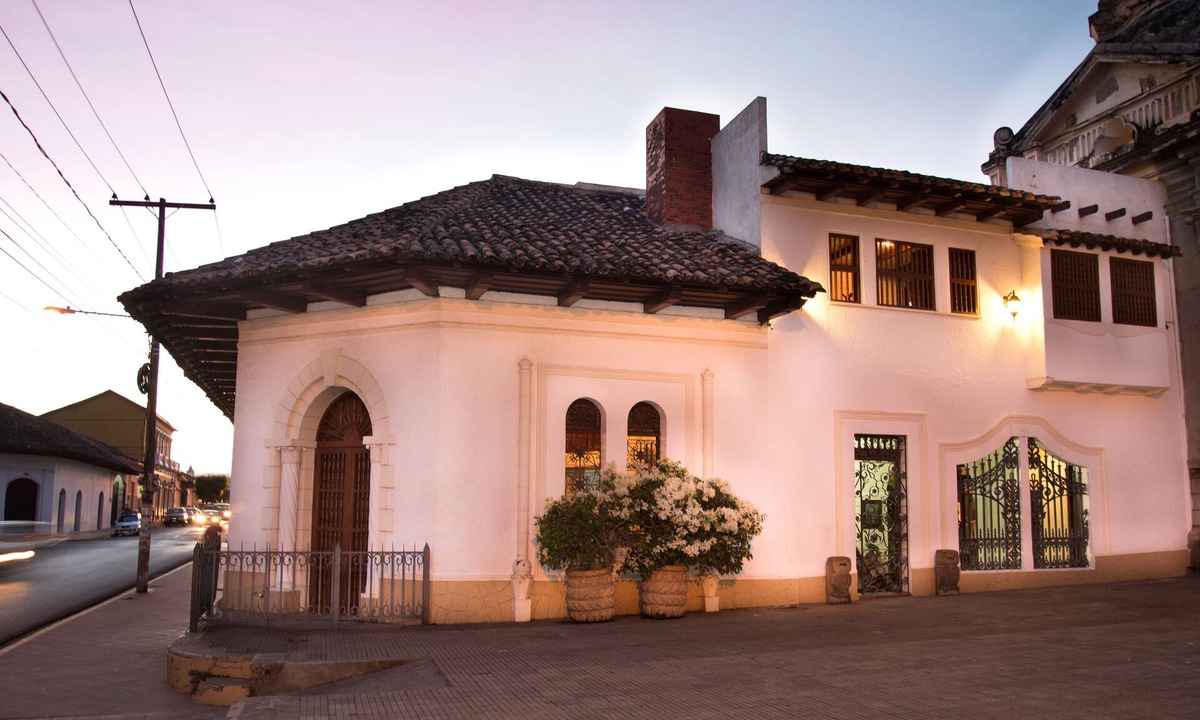 Granada House | San Miguel Beautiful Colonial Residence Available In The Heart Of Granada