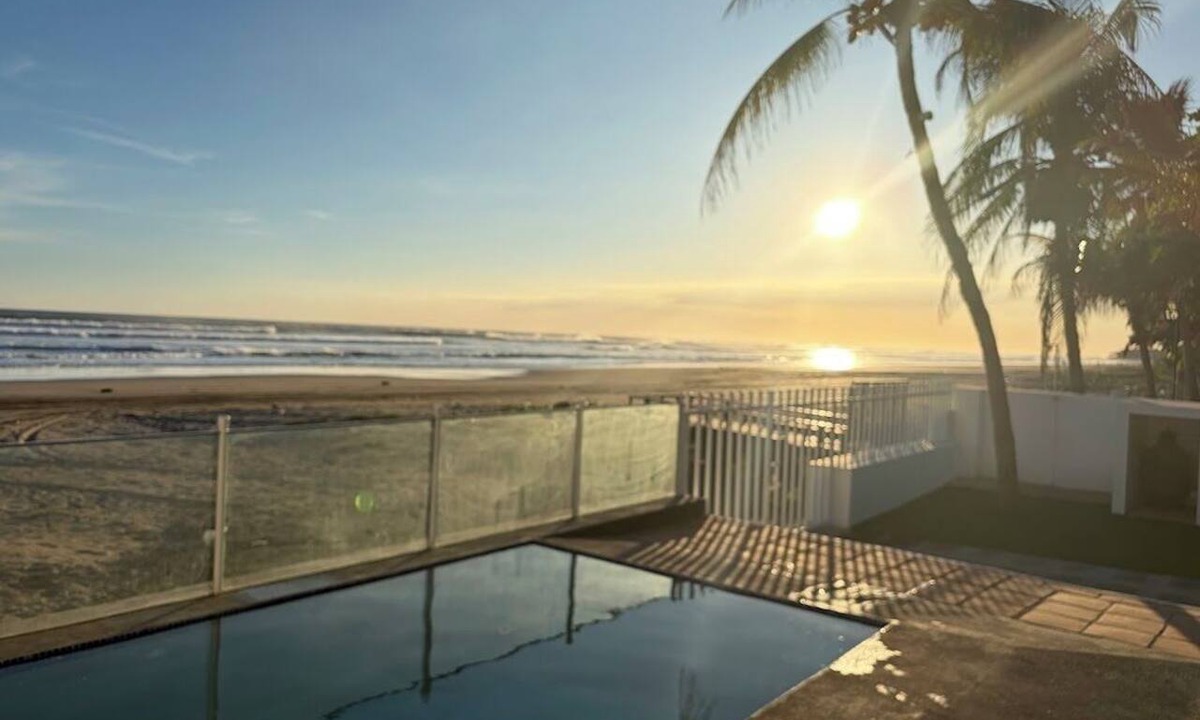San Rafael del Sur House | Spacious 5-bedroom Front beach house in Pochomil