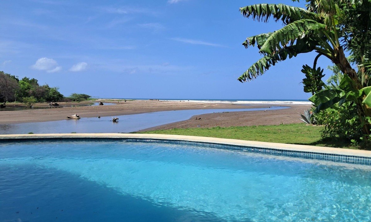Western Nicaragua House | Surf, Sunset & Serenity — Your Hidden Beachfront Escape at Playa Mira Flores