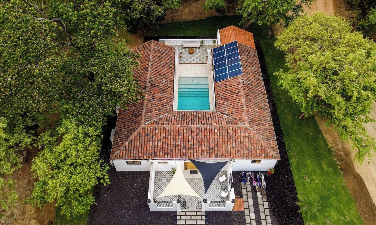 Playa Colorado Villa | Surf Villa in Hacienda Iguana | Pool | Bikes