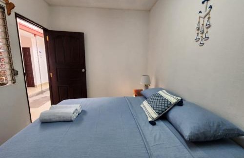 Granada House | Casa Yemaya Alojamiento Privado con wifi a Pasos de La Calzada