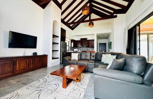 San Diego House | Forever Sunsets, Beachfront 3BR with Private Pool