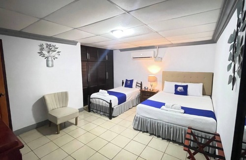 Leon Hostel | Hostal Clary