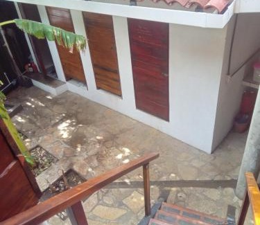 Puerto Sandino Hostel | Hostal La Cueva del Grifo Loco surf&Bikers