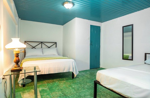 Granada Hostel | Hostal Victoria