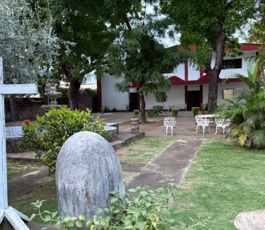 Rio Blanco Bed & Breakfast | Hostel Phoenicia