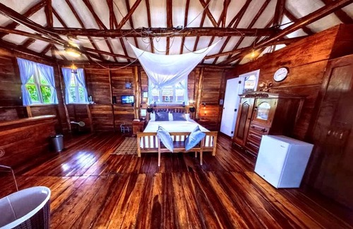 Pochomil House | House ∙ 5 bedrooms ∙ 12 guests