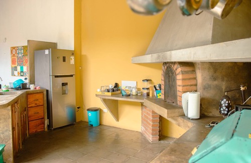 Granada House | Miskitu House, Colonial Oasis Private Pool & Courtyard Heart of Granada