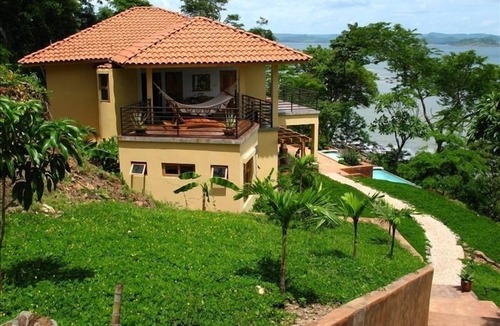 Rivas House | 4000 Square Foot Luxury Beachfront Villa with Infinity Pool