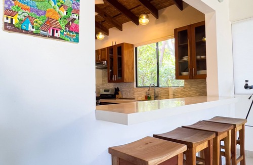 San Diego House | A true beachfront home on a surf break