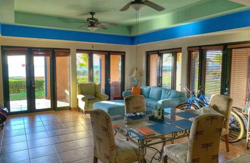 San Diego Apartment | Beachfront Luxury Suite for up to 6 people!