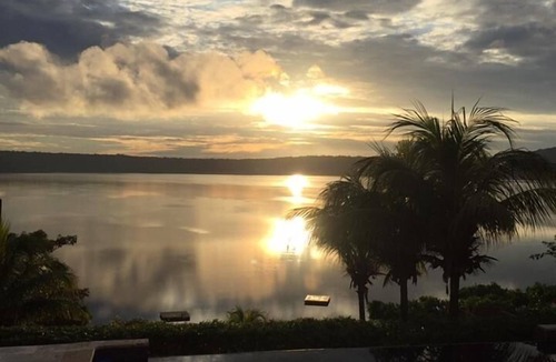 Catarina House | Beautiful Guest House right on the Laguna de Apoyo!