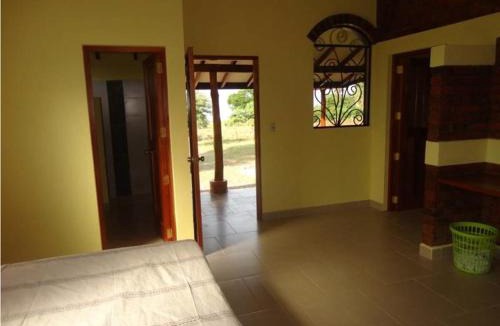 Aserradores House | Casa Amarilla