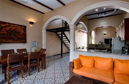 Granada House | CASA DELUS Fabulous Home with Private in Door Pool within Tourist Location