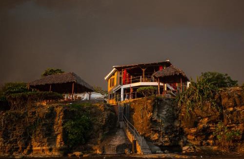 Puerto Sandino Resort | Casa la barra surf resort