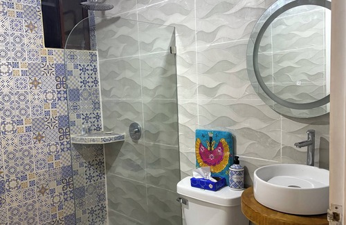 Lago de Apoyo House | Charming 2-bedroom lake front house in El Guayabo, Granada with AC, WiFi.
