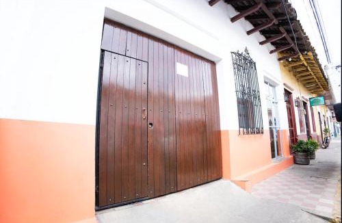 Leon House | Charming Colonial Home in the Heart of León
