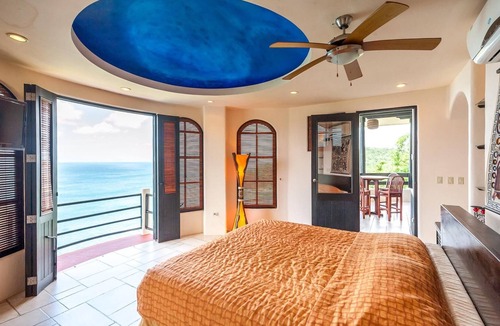 Pacific Marlin House | Cliffside Villa Overlooking Overlooking Ocean with Private Infinity Pool