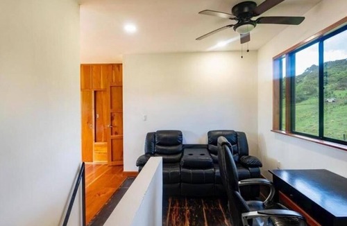 Jinotega Cabin | Cottage Style Cabin