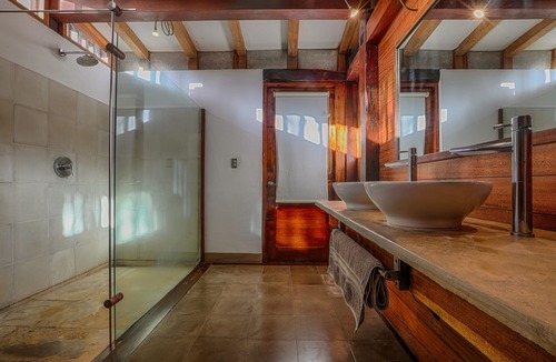 Managua Villa | Design house in quiet and safe residential area!