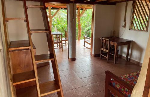 Santa Cruz Hostel | El Zopilote