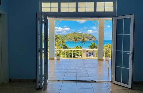 San Juan del Sur House | Exquisite Victorian-style beach house to enjoy magical sunsets with family.