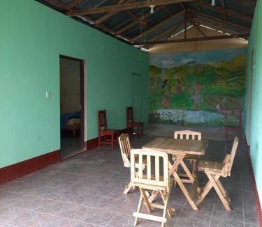 Puertas Azules Hostel | Finca Fuente de Vida
