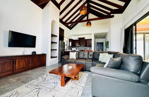 San Diego House | Forever Sunsets, Beachfront 3BR with Private Pool