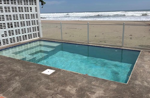 Pochomil House | Front Beach Beautiful house with pool & AC