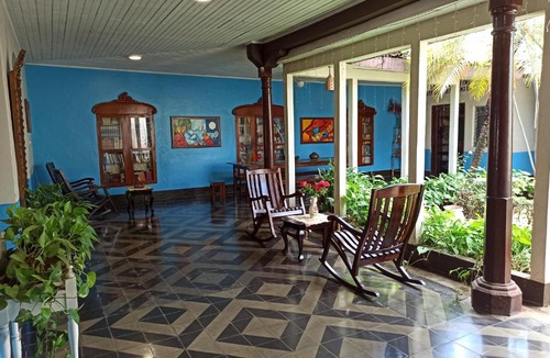 Leon Hotel | Hostal Harvest House