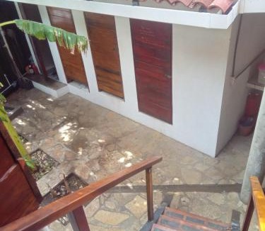 Puerto Sandino Hostel | Hostal La Cueva del Grifo Loco surf&Bikers