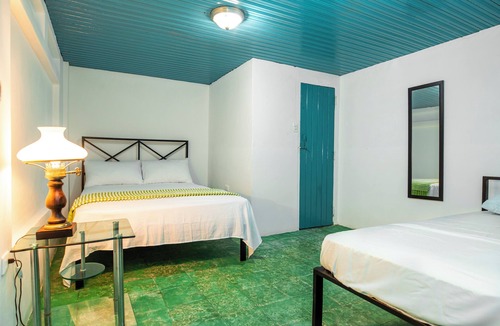 Granada Hostel | Hostal Victoria