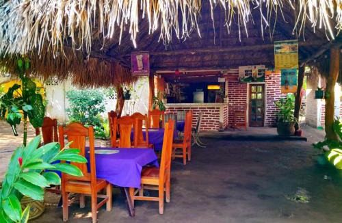 Santa Cruz Bed & Breakfast | Hostal Y Restaurante El Escondite