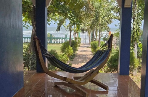 Masachapa House | La Casa de la Playa - Oceanfront - Sleeps 11
