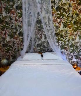 San Juan de Oriente Hostel | La Casa de Leo - Hostal, Restaurante y Artesania local