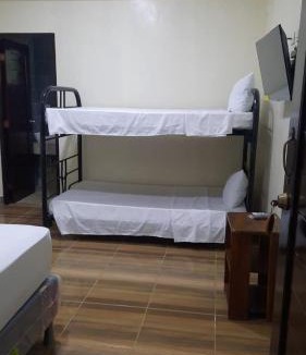 Pochomil Hostel | Laguna Hostal Ocean Beach