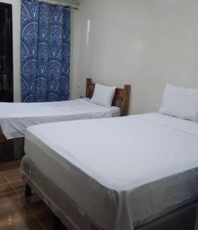 Pochomil Hostel | Laguna Hostal Ocean Beach