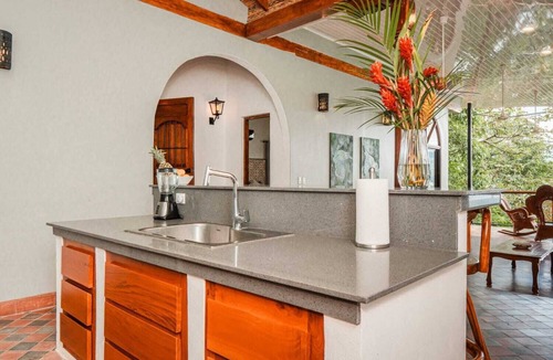 La Laguna Villa | Laguna Lakefront Luxury at Casa Tuani